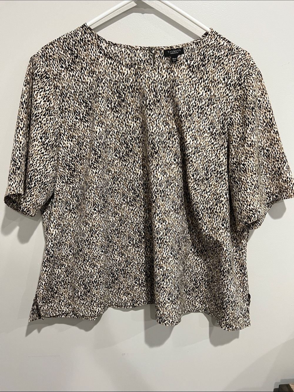 Talbots Beige and Black animal print Short Sleeve Blouse womens 18p